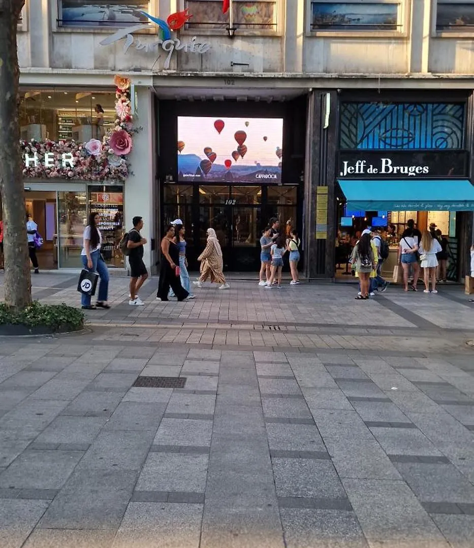 דירה פריז Avenue Champs Elysees - Magnifique F1/F2